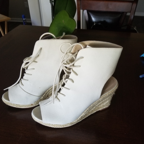 Shoes - Picture 1 of 2